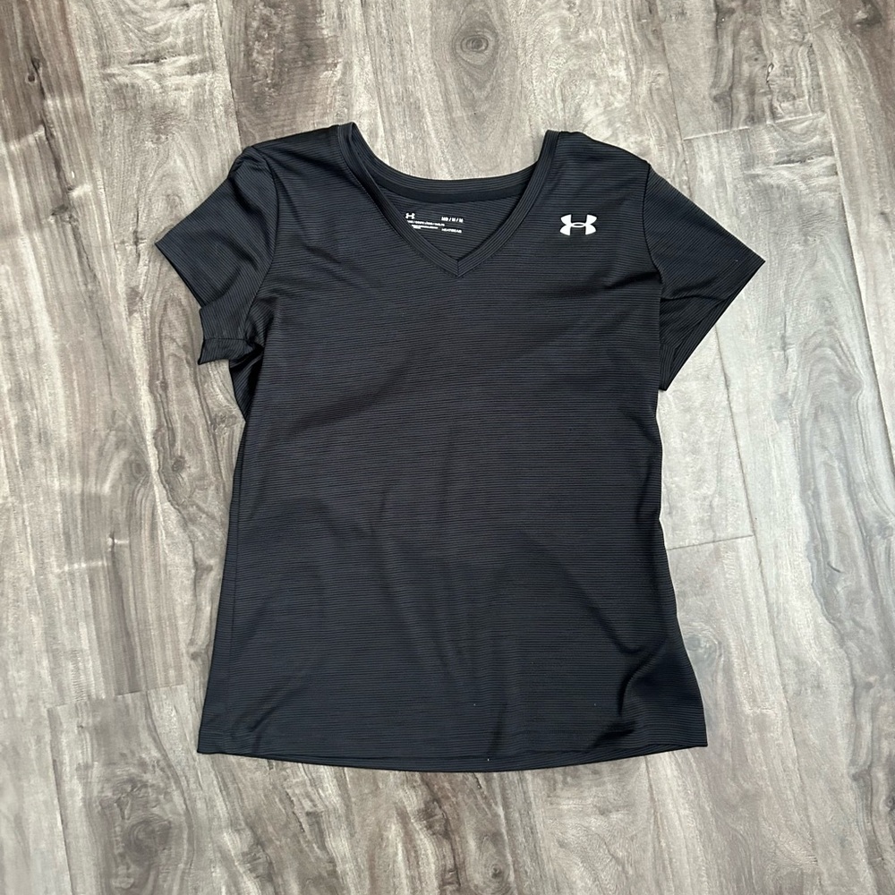 UNDER ARMOUR black womens v neck athletic shirt